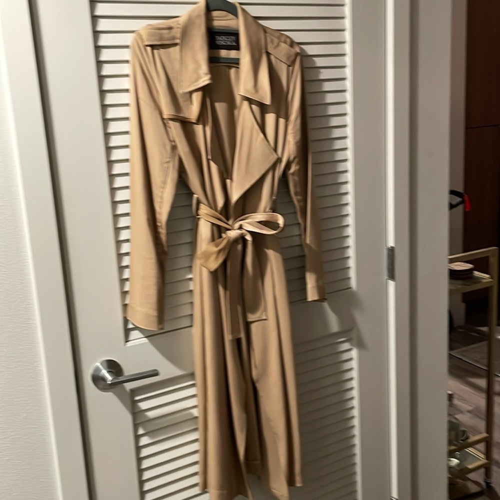 GORGEOUS Badgley Mischka Jacket